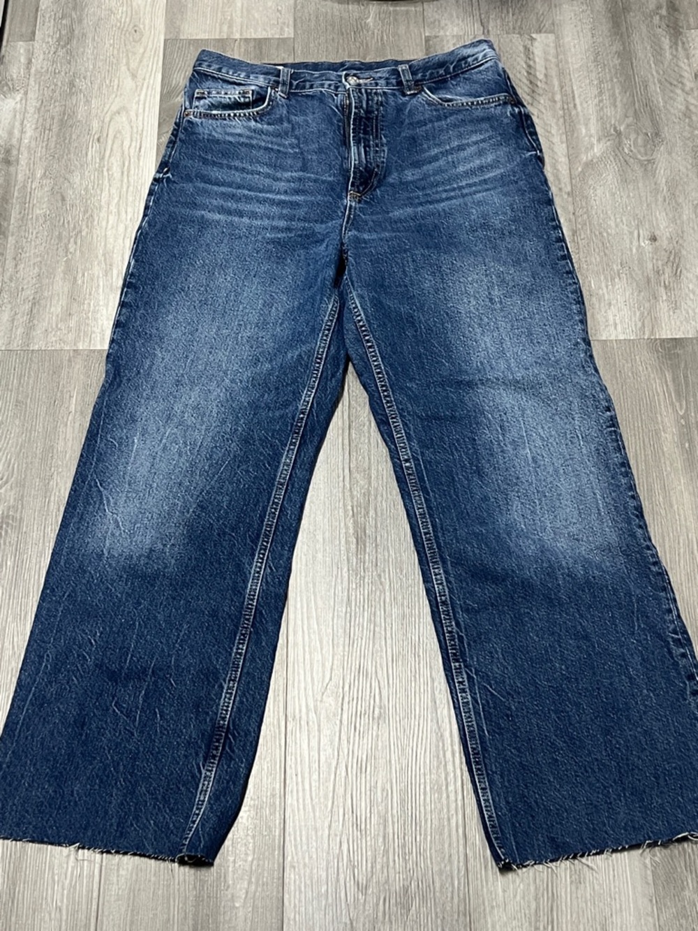 Zara woman’s Relaxed Wide-Leg Jeans/ blue / size 12